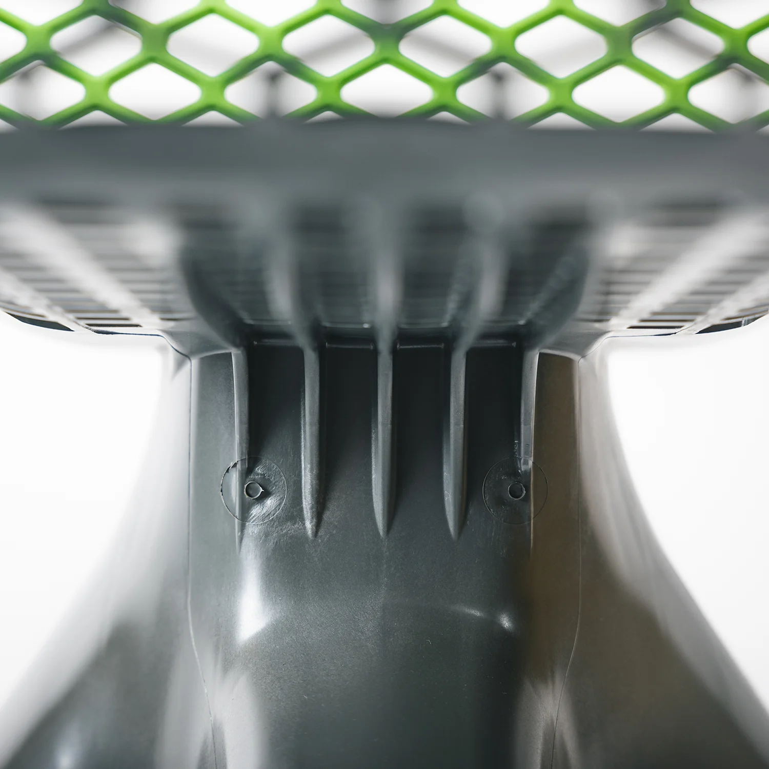 Pleasy chasiss detail