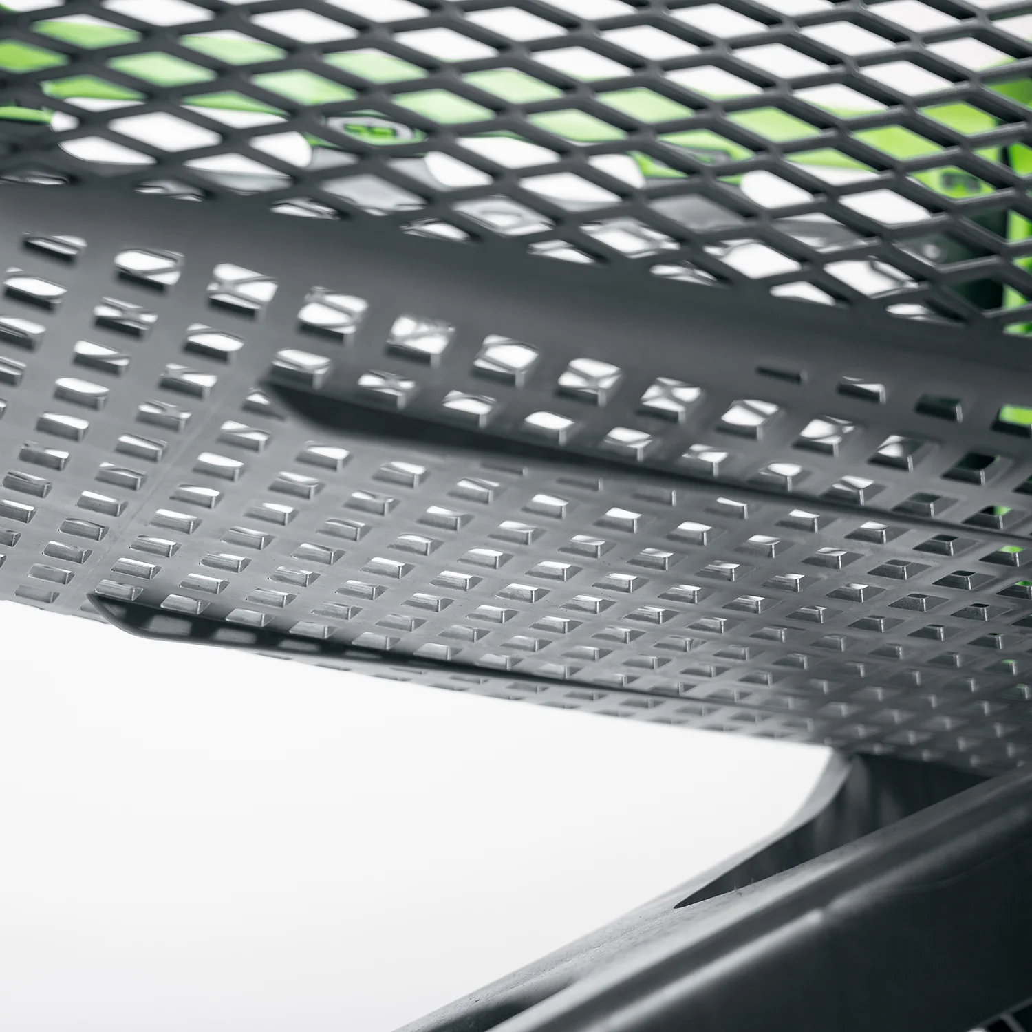 Roomy chasiss detail